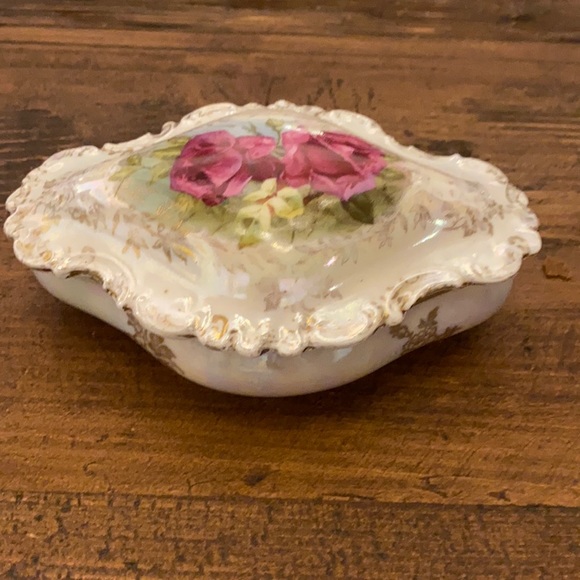 Vintage Jewelery trinket fine China. Signed E. S. Germany gilt - Picture 1 of 5